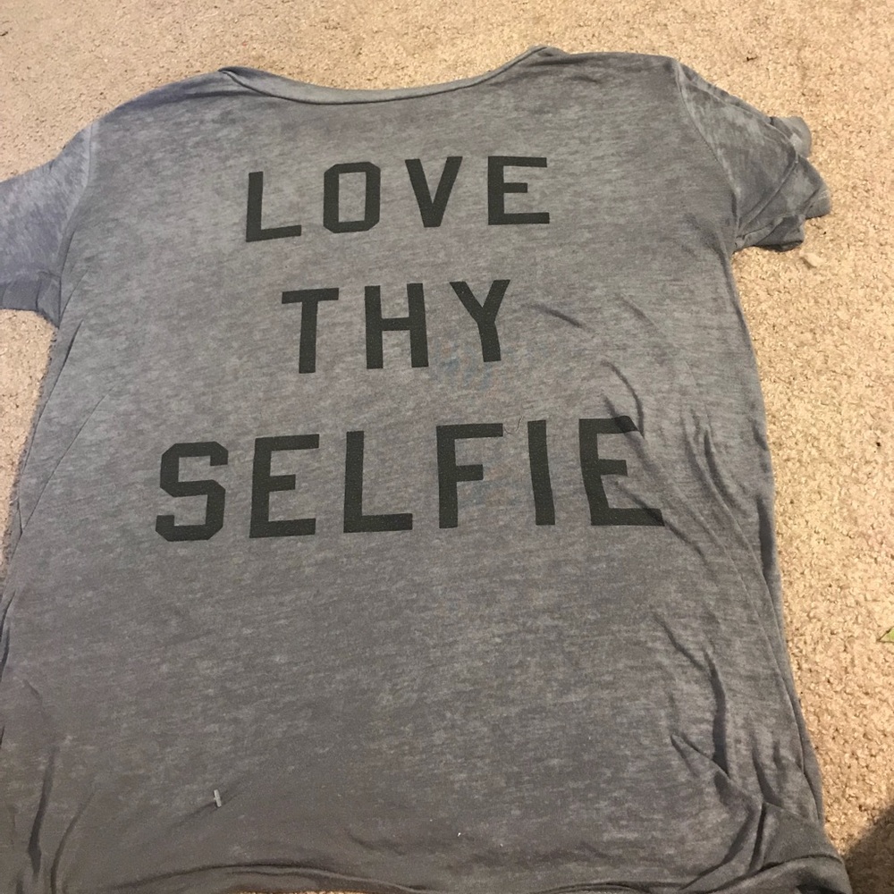 American Eagle graphic tee